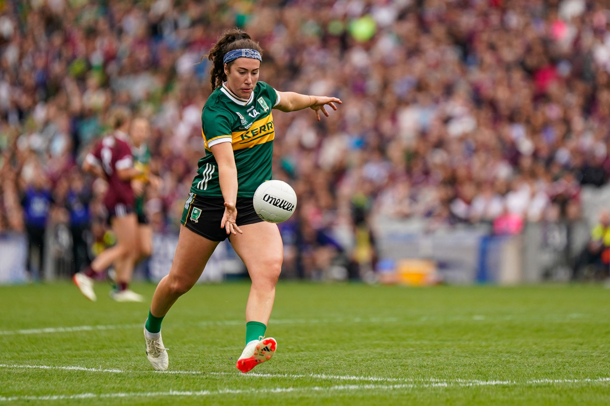 Emma Dineen in action for Kerry during Kerry v Galway in the TG4 LGFA All-Ireland Ladies Senior Football Championship Final at Croke Park, Dublin